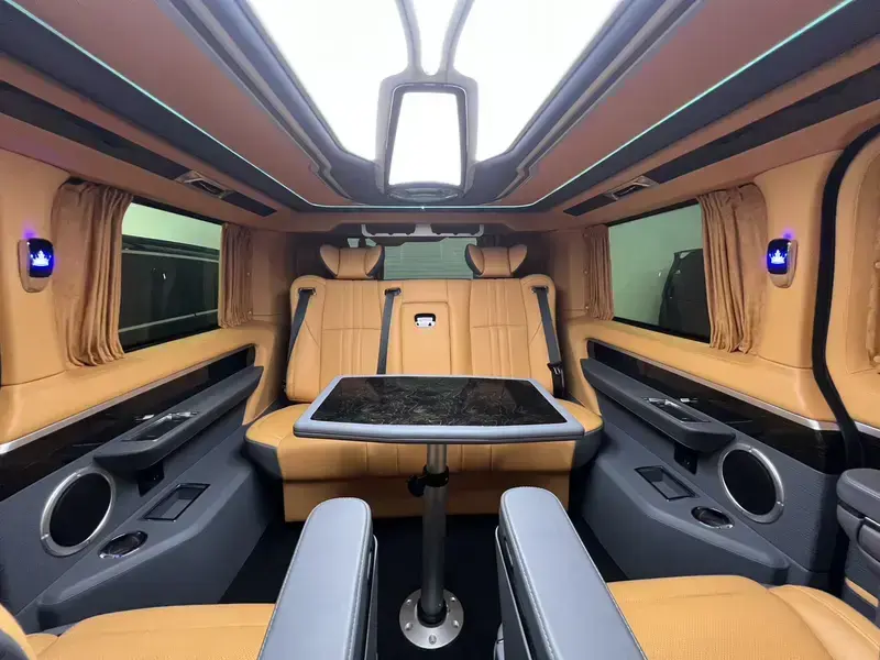2025 Toyota HiAce с пробегом 11 000 км