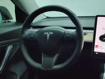 2020 Tesla Model 3 с пробегом 125 600 км