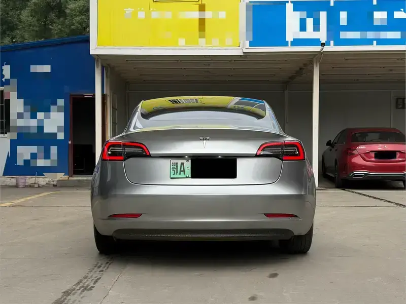 2021 Tesla Model 3 с пробегом 50 000 км