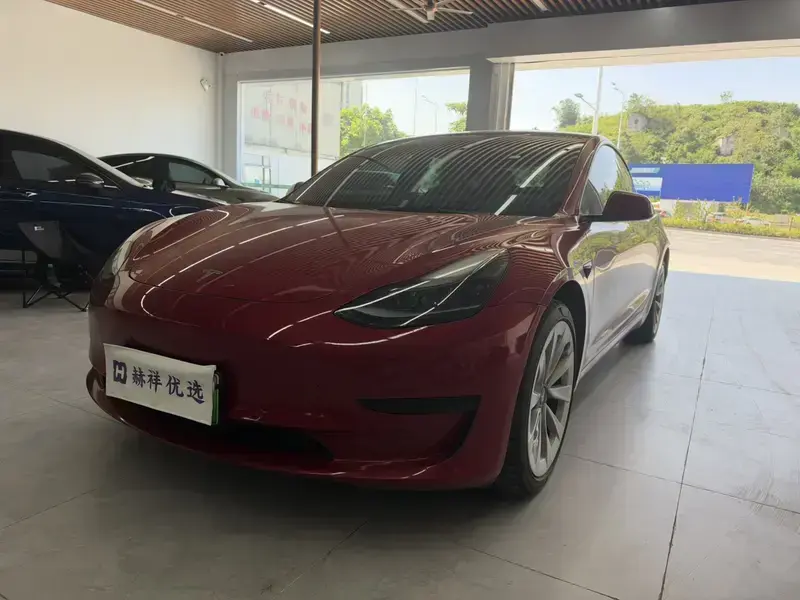 2022 Tesla Model 3 с пробегом 48 000 км