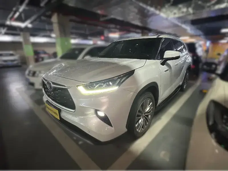 2022 Toyota Highlander с пробегом 56 000 км