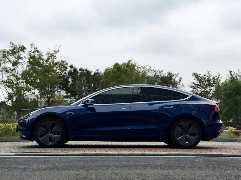 2020 Tesla Model 3 с пробегом 26 000 км