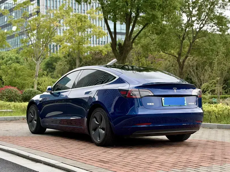 2020 Tesla Model 3 с пробегом 26 000 км