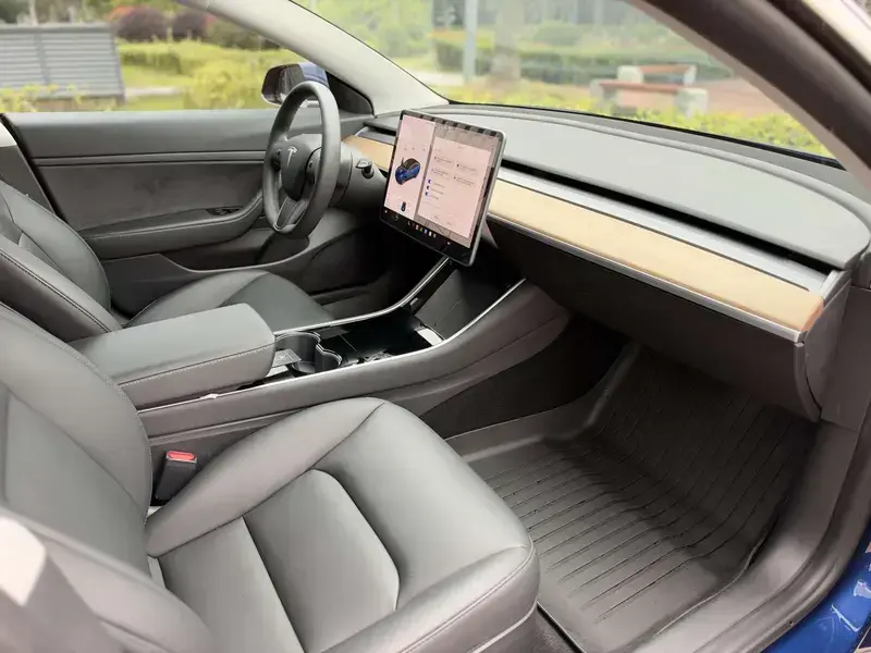 2020 Tesla Model 3 с пробегом 26 000 км