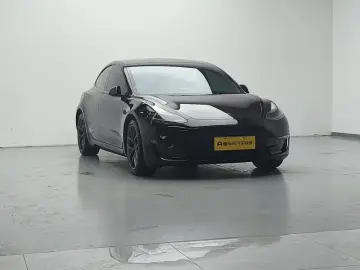 2022 Tesla Model 3 с пробегом 67 900 км