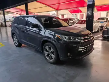 2021 Toyota Highlander с пробегом 60 000 км