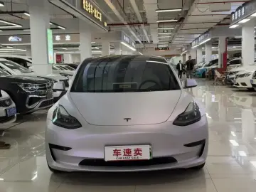 2022 Tesla Model 3 с пробегом 68 000 км