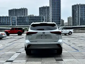 2022 Toyota Highlander с пробегом 59 000 км