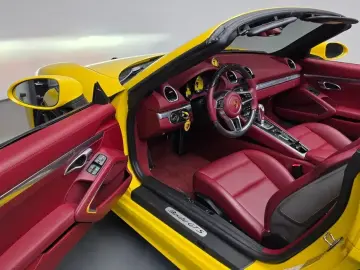 2021 Porsche Boxster с пробегом 27 680 км