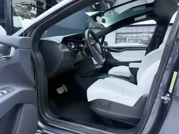 2019 Tesla Model X с пробегом 94 000 км