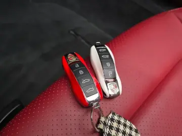 2022 Porsche Boxster с пробегом 36 485 км