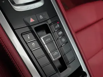 2024 Porsche Boxster с пробегом 2 853 км