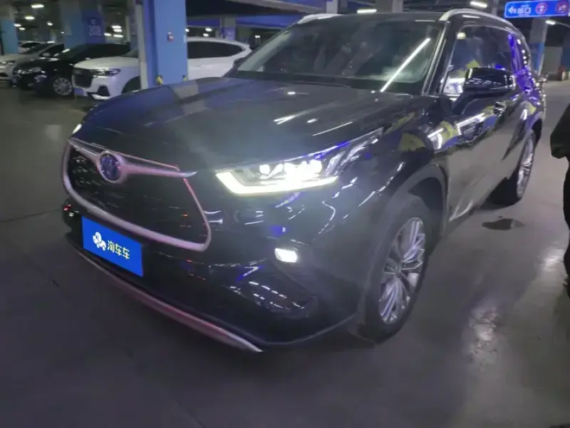 2022 Toyota Highlander с пробегом 46 000 км