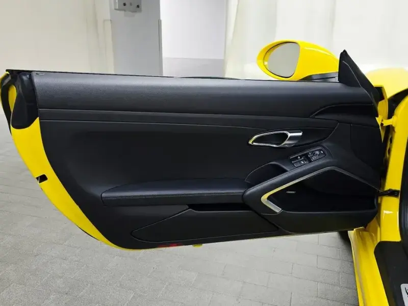 2024 Porsche Boxster с пробегом 29 518 км