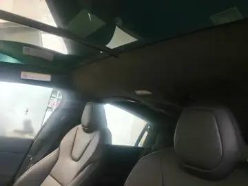 2023 Tesla Model X с пробегом 49 300 км