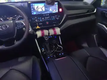 2022 Toyota Highlander с пробегом 46 000 км