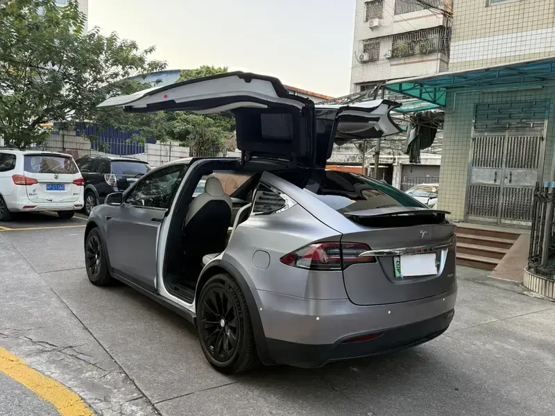 2019 Tesla Model X с пробегом 120 000 км