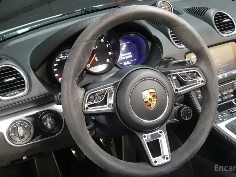 2020 Porsche Boxster с пробегом 21 900 км