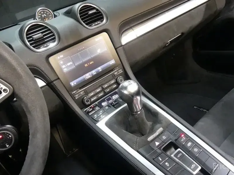 2020 Porsche Boxster с пробегом 21 900 км