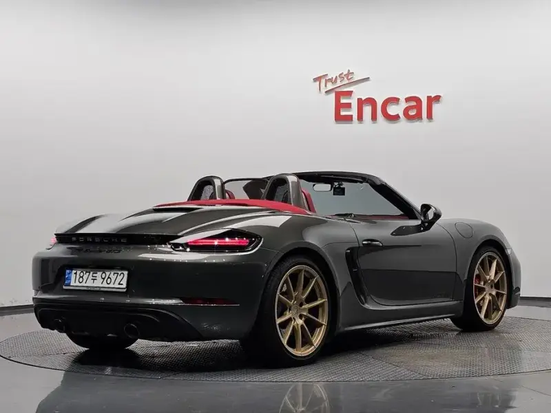 2021 Porsche Boxster с пробегом 23 889 км