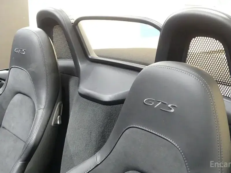 2020 Porsche Boxster с пробегом 21 900 км