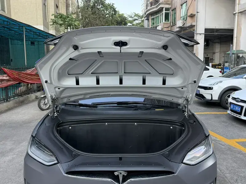 2019 Tesla Model X с пробегом 120 000 км