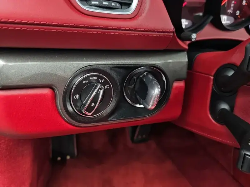 2021 Porsche Boxster с пробегом 23 889 км
