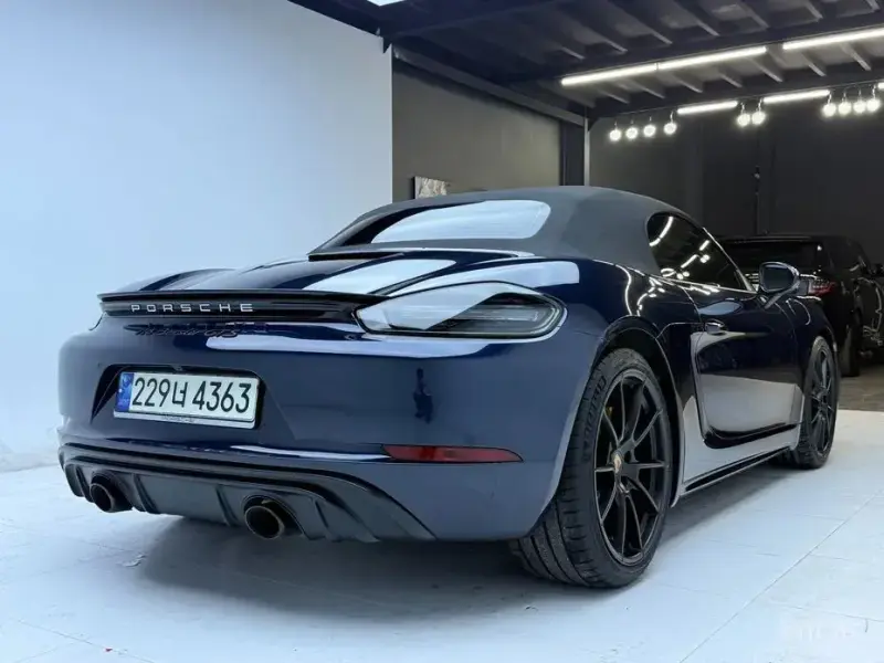 2021 Porsche Boxster с пробегом 21 600 км