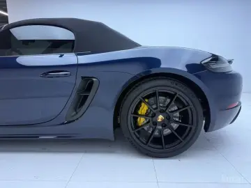 2021 Porsche Boxster с пробегом 21 600 км