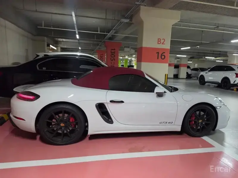 2021 Porsche Boxster с пробегом 27 000 км