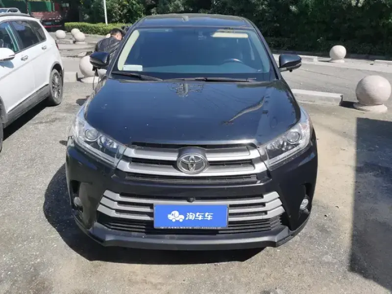 2021 Toyota Highlander с пробегом 77 000 км