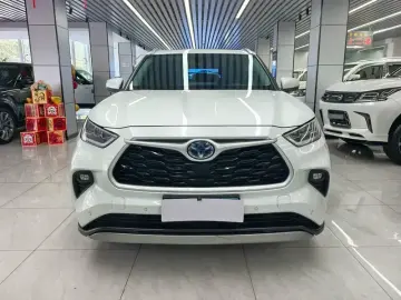 2023 Toyota Highlander с пробегом 83 400 км