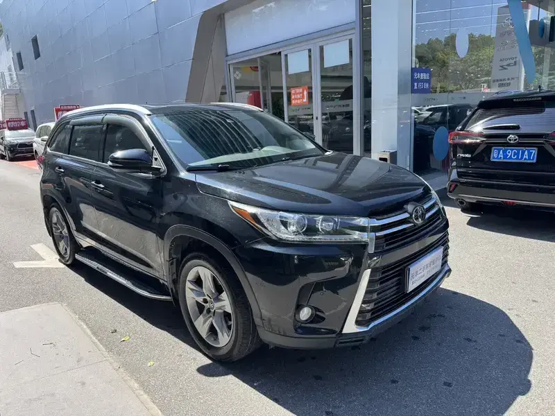2021 Toyota Highlander с пробегом 76 500 км