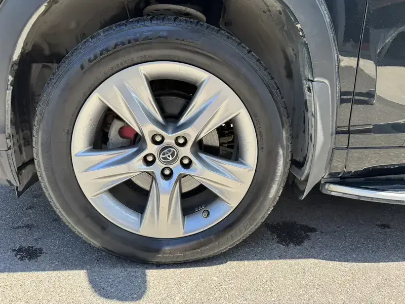 2021 Toyota Highlander с пробегом 76 500 км