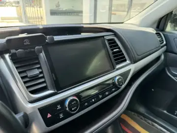 2021 Toyota Highlander с пробегом 76 500 км