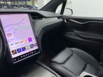 2019 Tesla Model X с пробегом 74 000 км