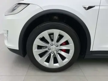 2019 Tesla Model X с пробегом 74 000 км
