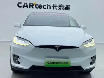 2019 Tesla Model X с пробегом 74 000 км