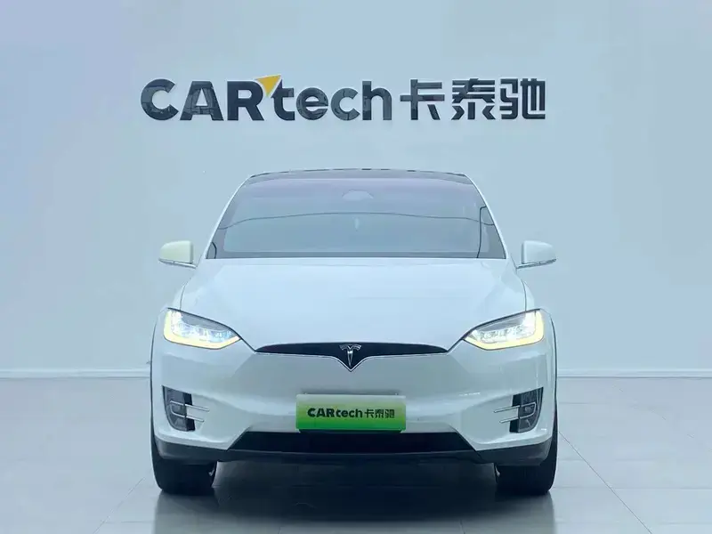 2020 Tesla Model X с пробегом 104 700 км