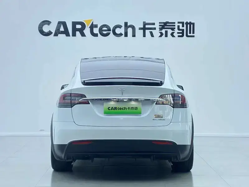2020 Tesla Model X с пробегом 104 700 км