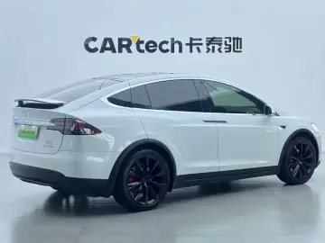 2020 Tesla Model X с пробегом 104 700 км
