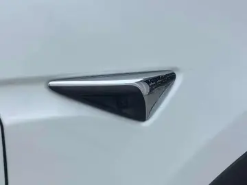 2020 Tesla Model X с пробегом 104 700 км