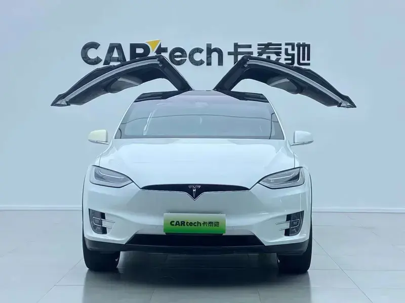 2020 Tesla Model X с пробегом 104 700 км