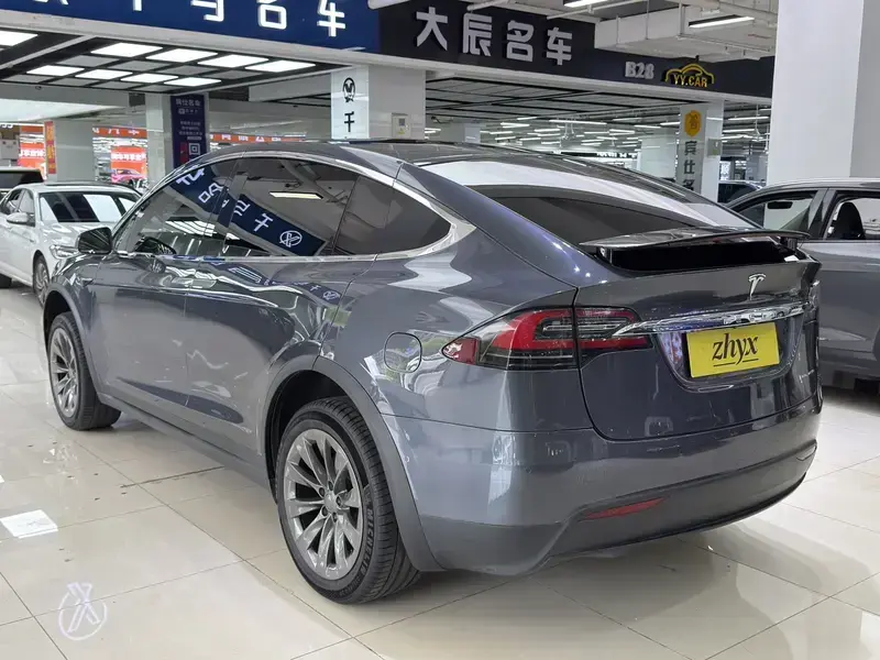 2019 Tesla Model X с пробегом 62 000 км