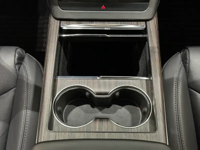 2023 Tesla Model X с пробегом 98 000 км