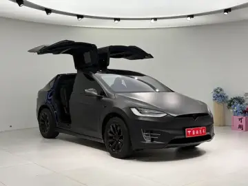 2019 Tesla Model X с пробегом 96 000 км