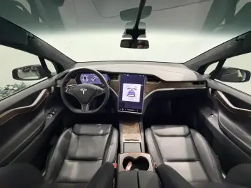 2019 Tesla Model X с пробегом 96 000 км