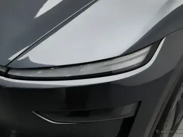 2025 Tesla Model Y с пробегом 39 700 км