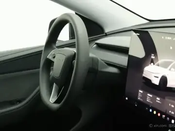 2025 Tesla Model Y с пробегом 39 700 км