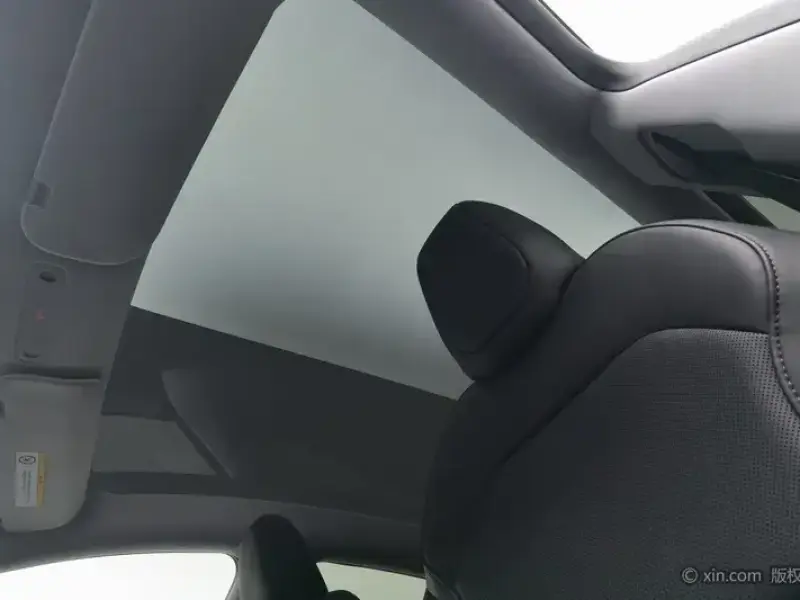 2025 Tesla Model Y с пробегом 39 700 км